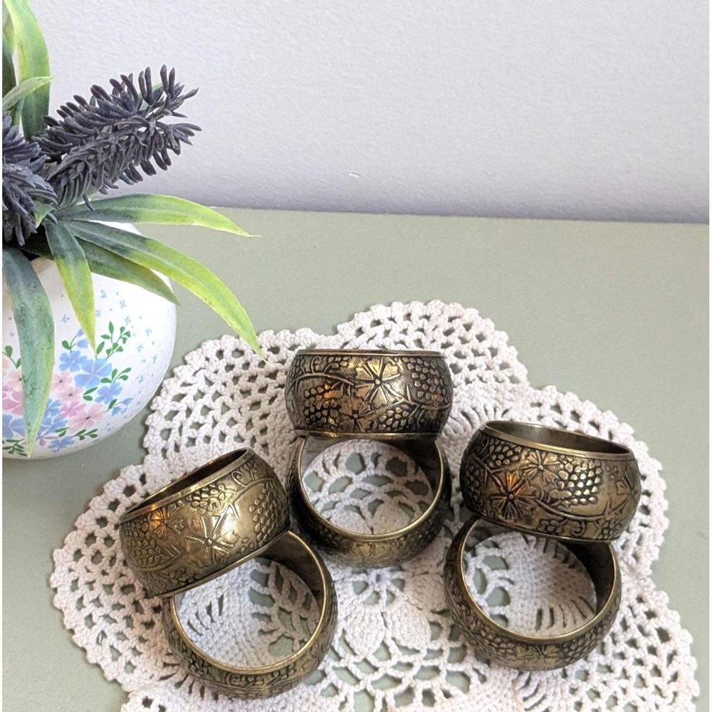 Set of 6 Vintage Brass Napkin Rings Engraved Floral Boho Table Decor